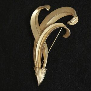 BOGO🧨1950s Avon/Marcel Boucher gold-plated brooch #7077